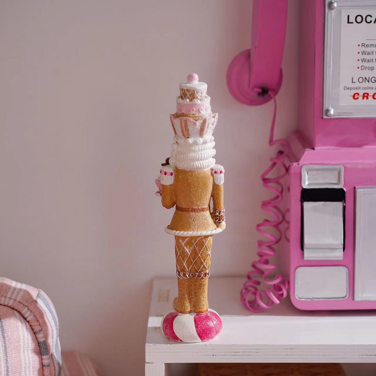 Słodka Różowa Figurka Żołnierz – Nutcracker Figurine recenzja i cena