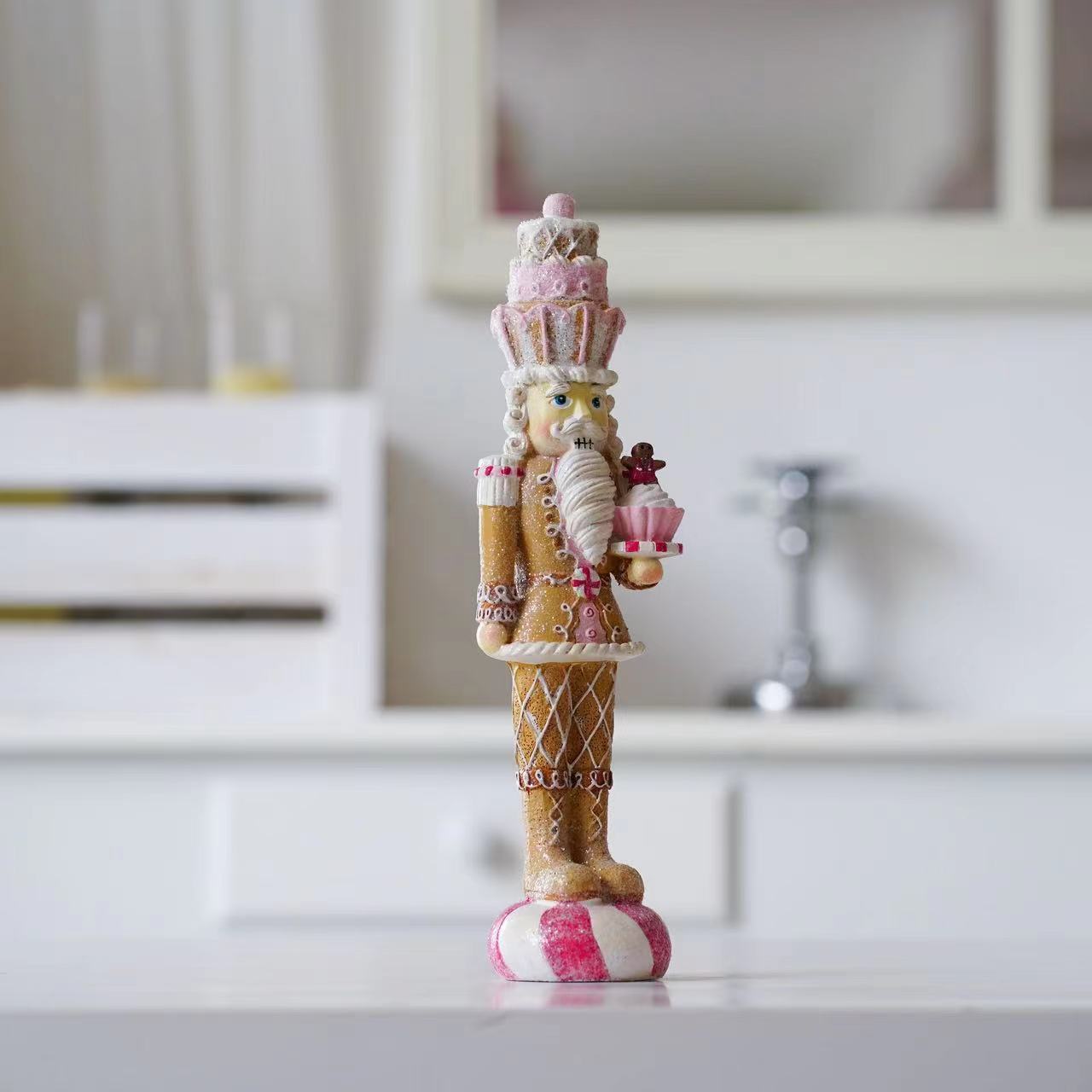 Słodka Różowa Figurka Żołnierz – Nutcracker Figurine recenzja i cena